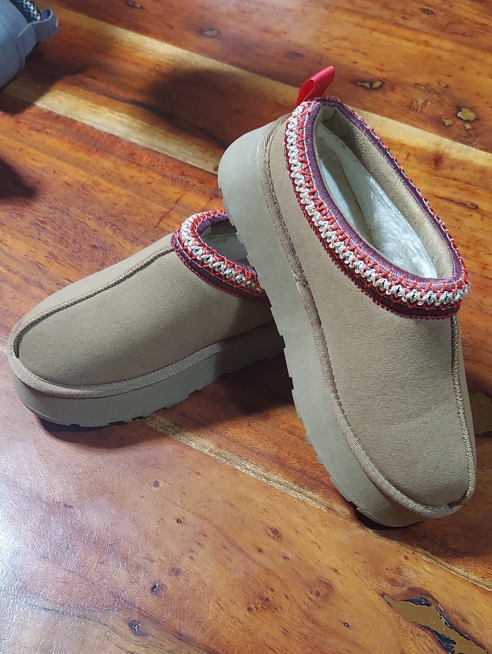 Women’s Tan Slip-On Cozy Clog with Red Trim
